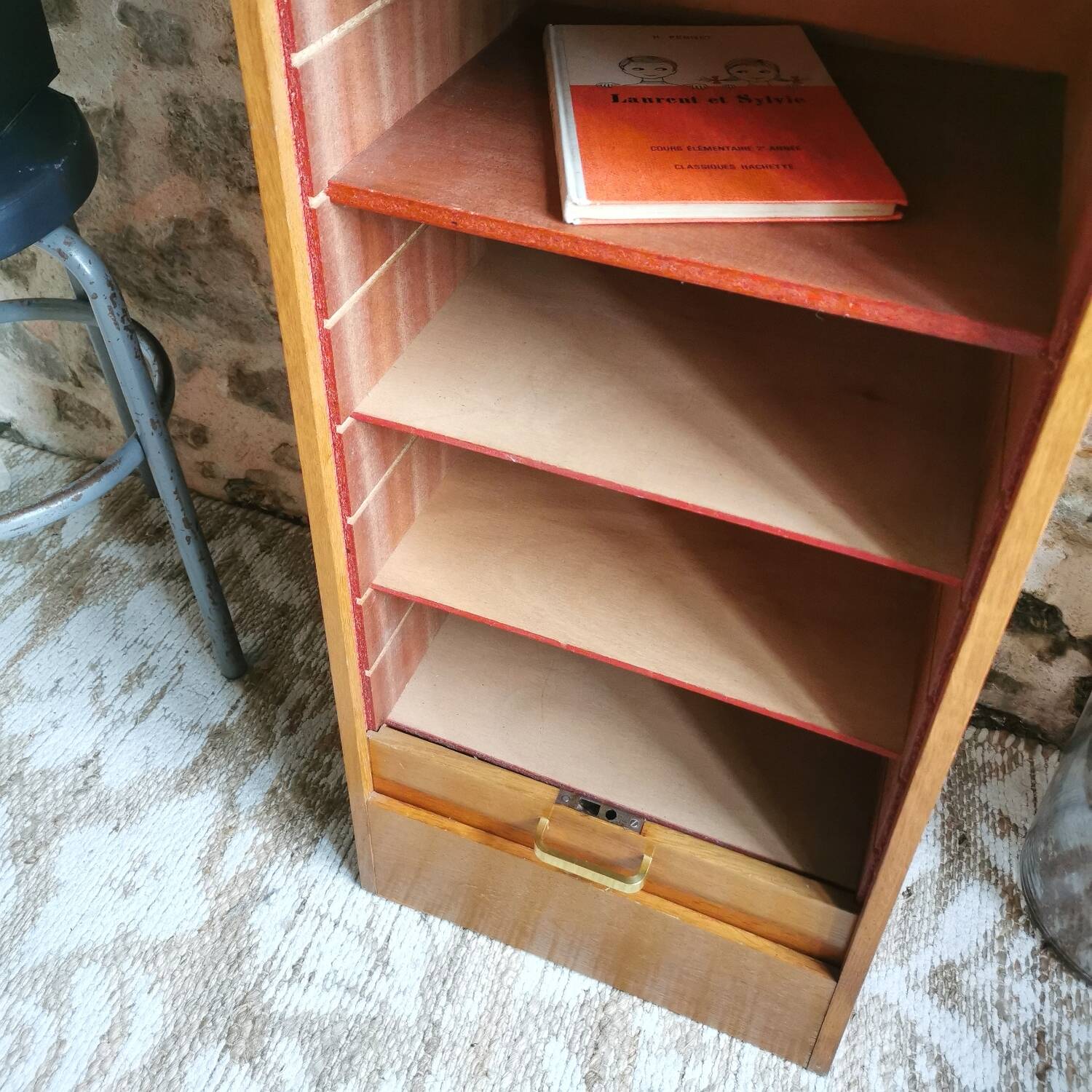 Meuble de bureau vintage, classeur à rideaux 1960