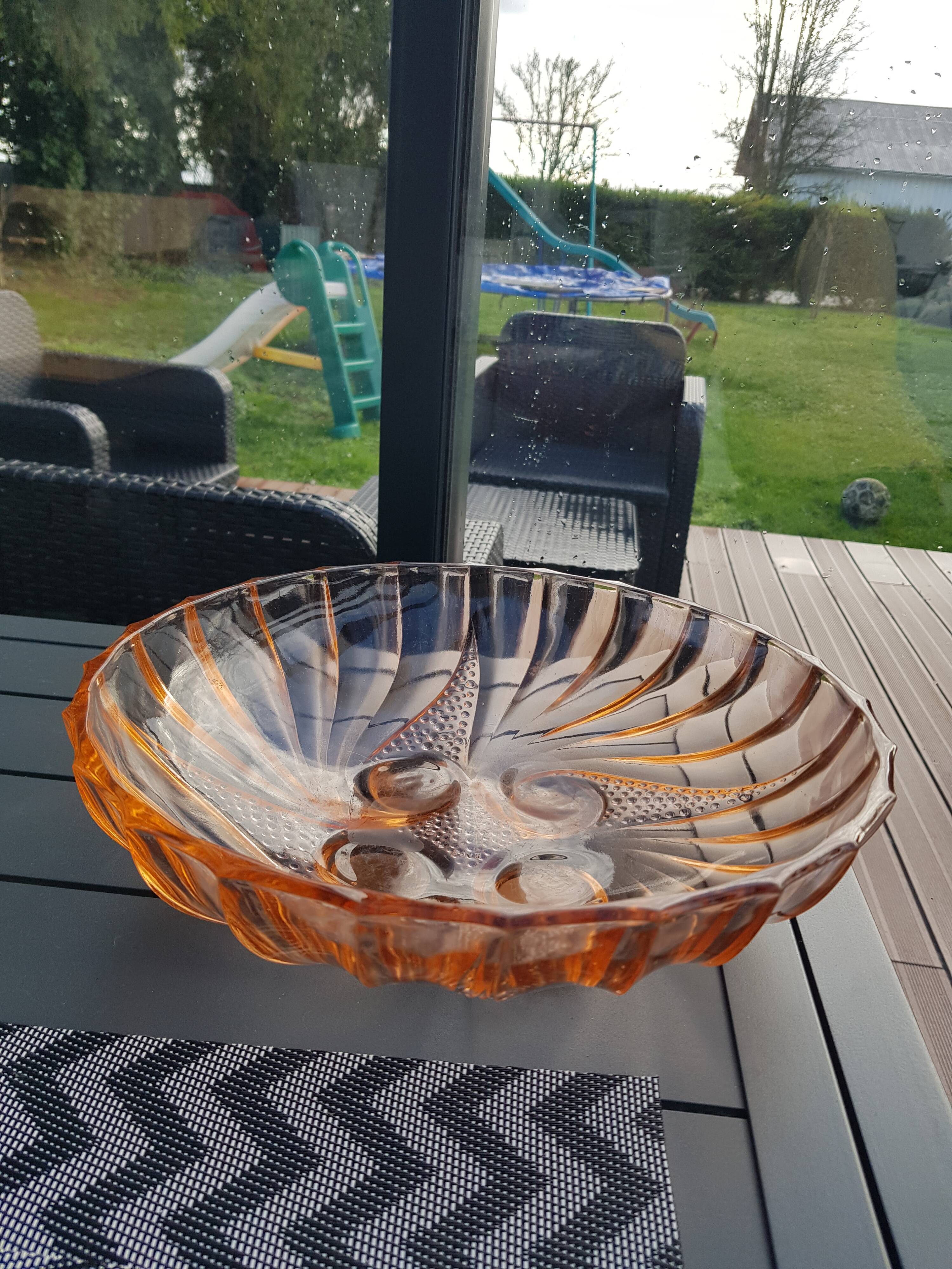 Glass fruit cup