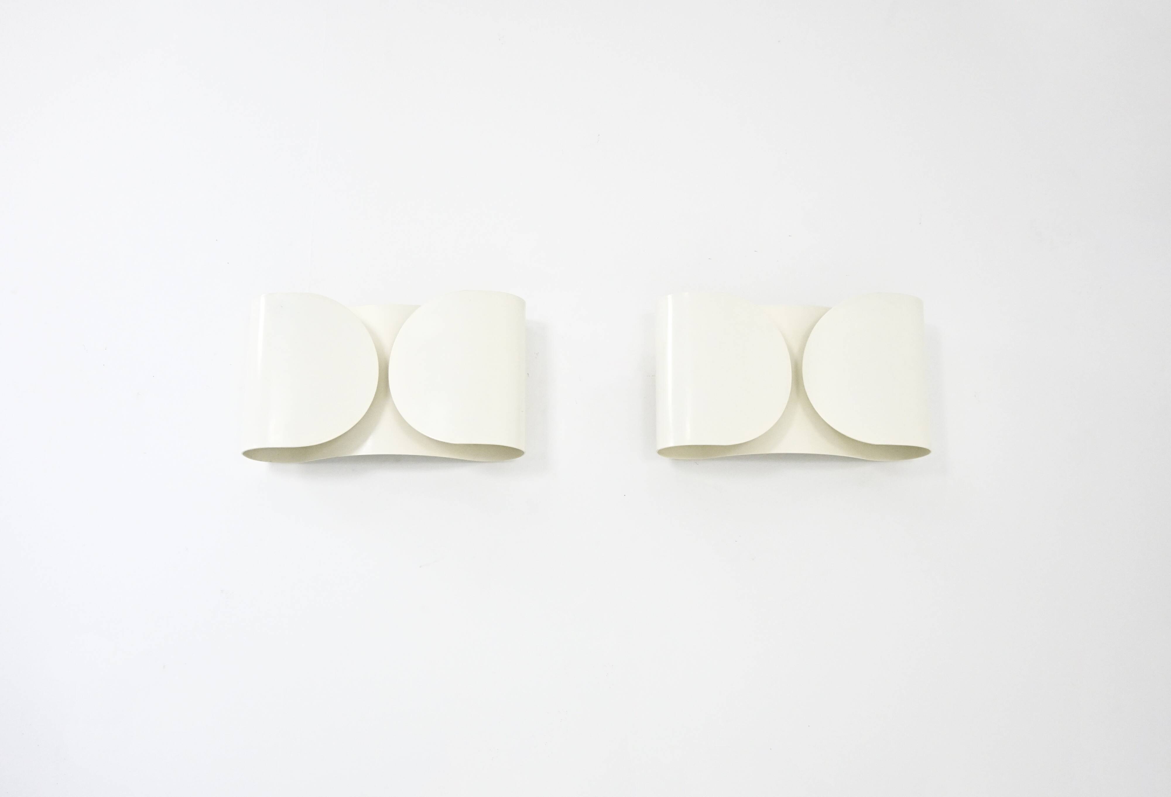 2 white "Foglio" wall lights by Tobia & Afra Scarpa for Flos, 1960s