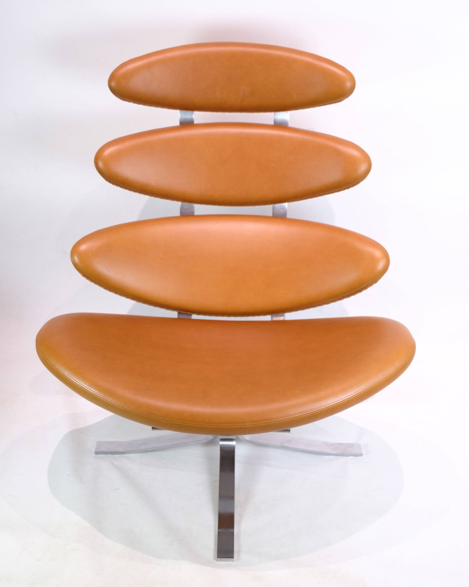 Corona Lounge Chair Model EJ 5 Made In Walnut Elegance Leather By Poul M. Volther