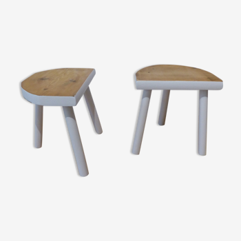 2 stools