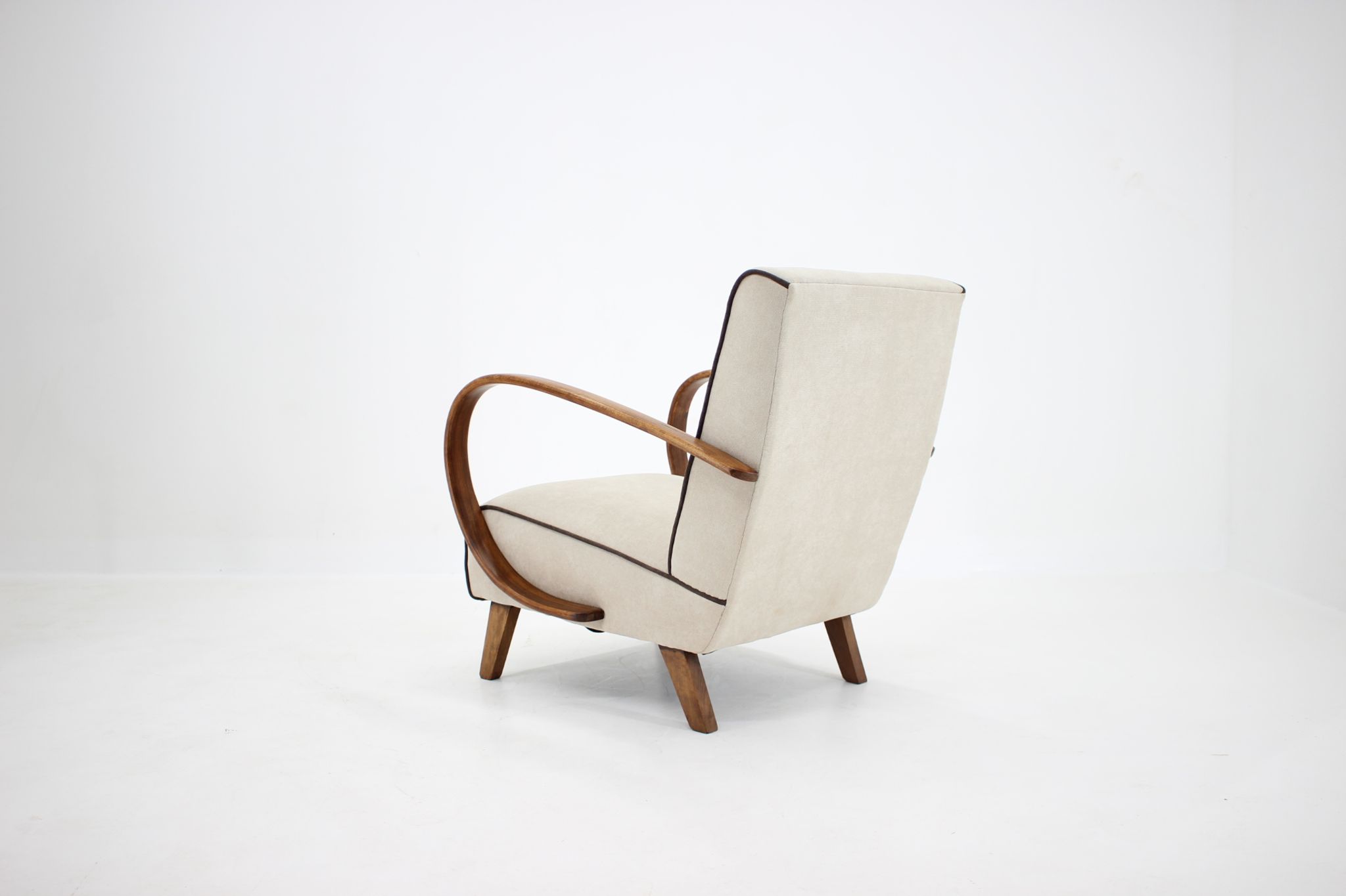 Fauteuil Jindrich Halabala des années 1950, Tchécoslovaquie