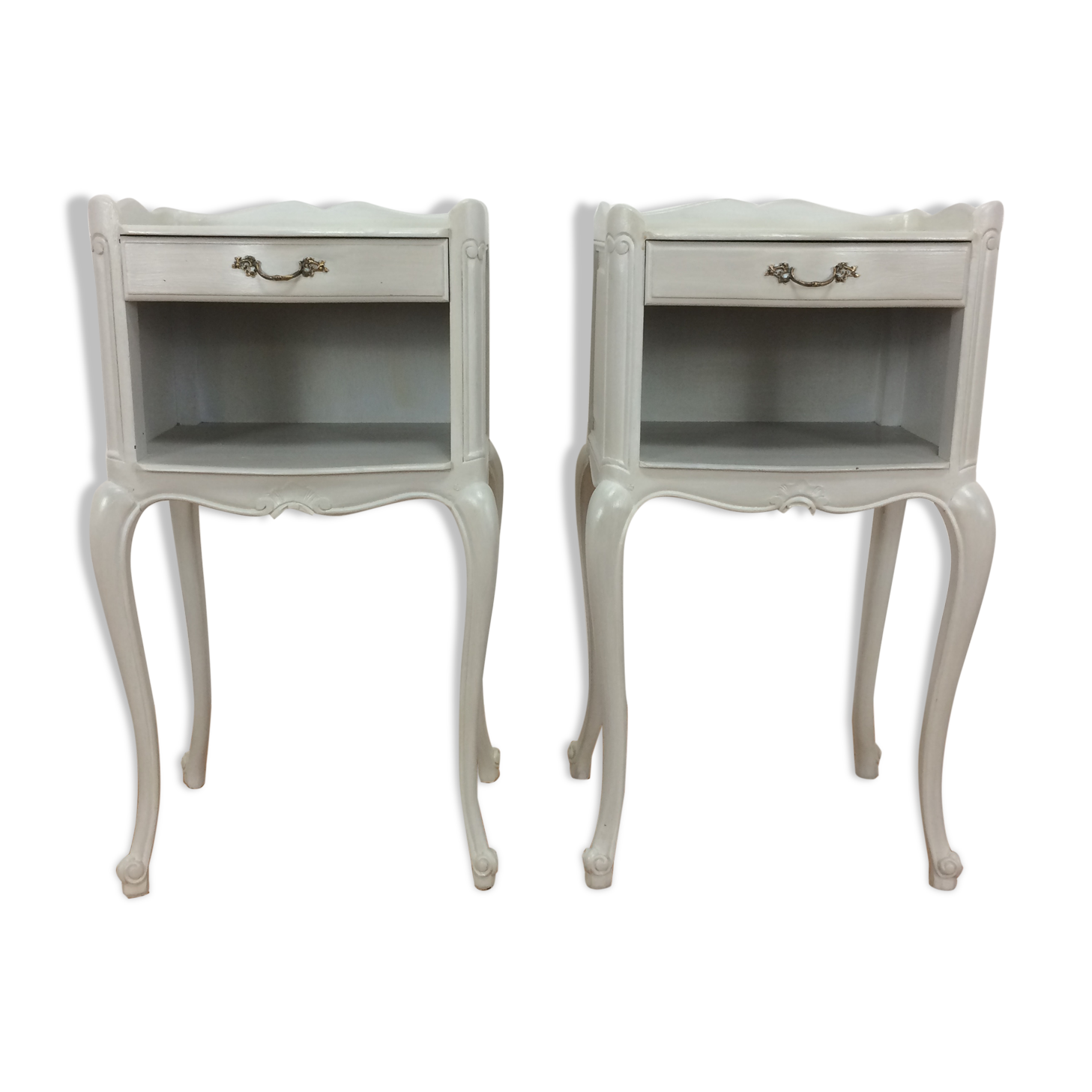 Louis XV-style bedside pair