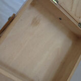 Tripod light wood worker