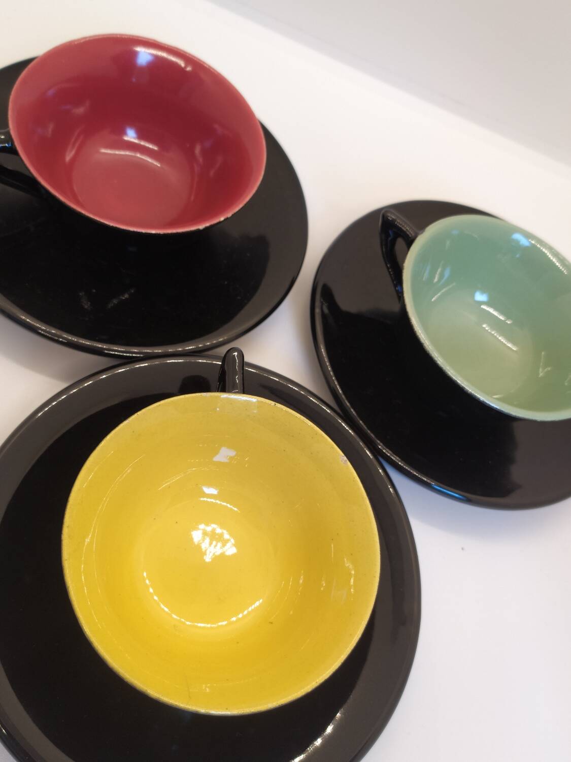 Set of 7 cups and saucers from the 50s.