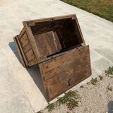 Renaissance oak chest