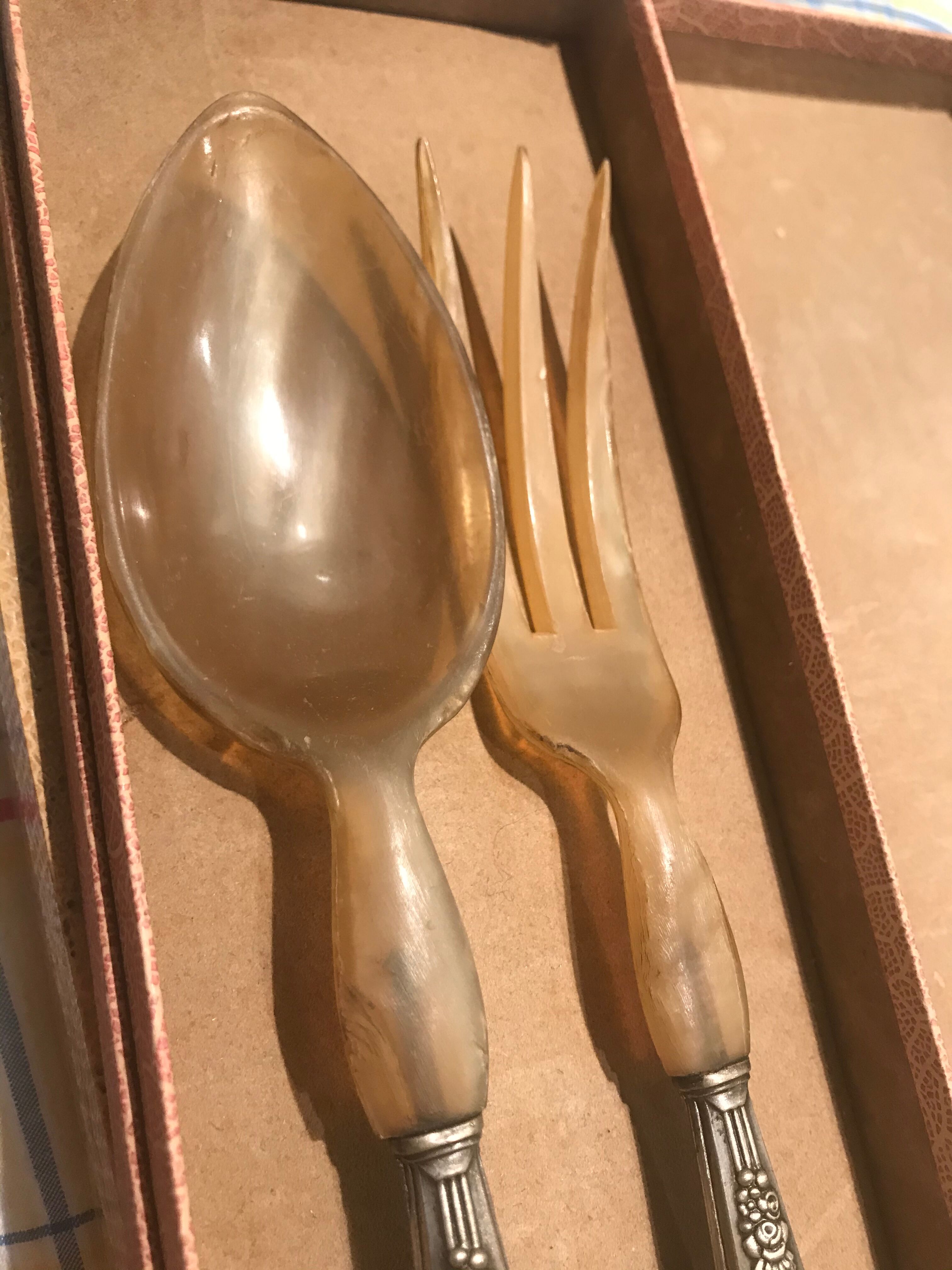 Service à salade argent et corne