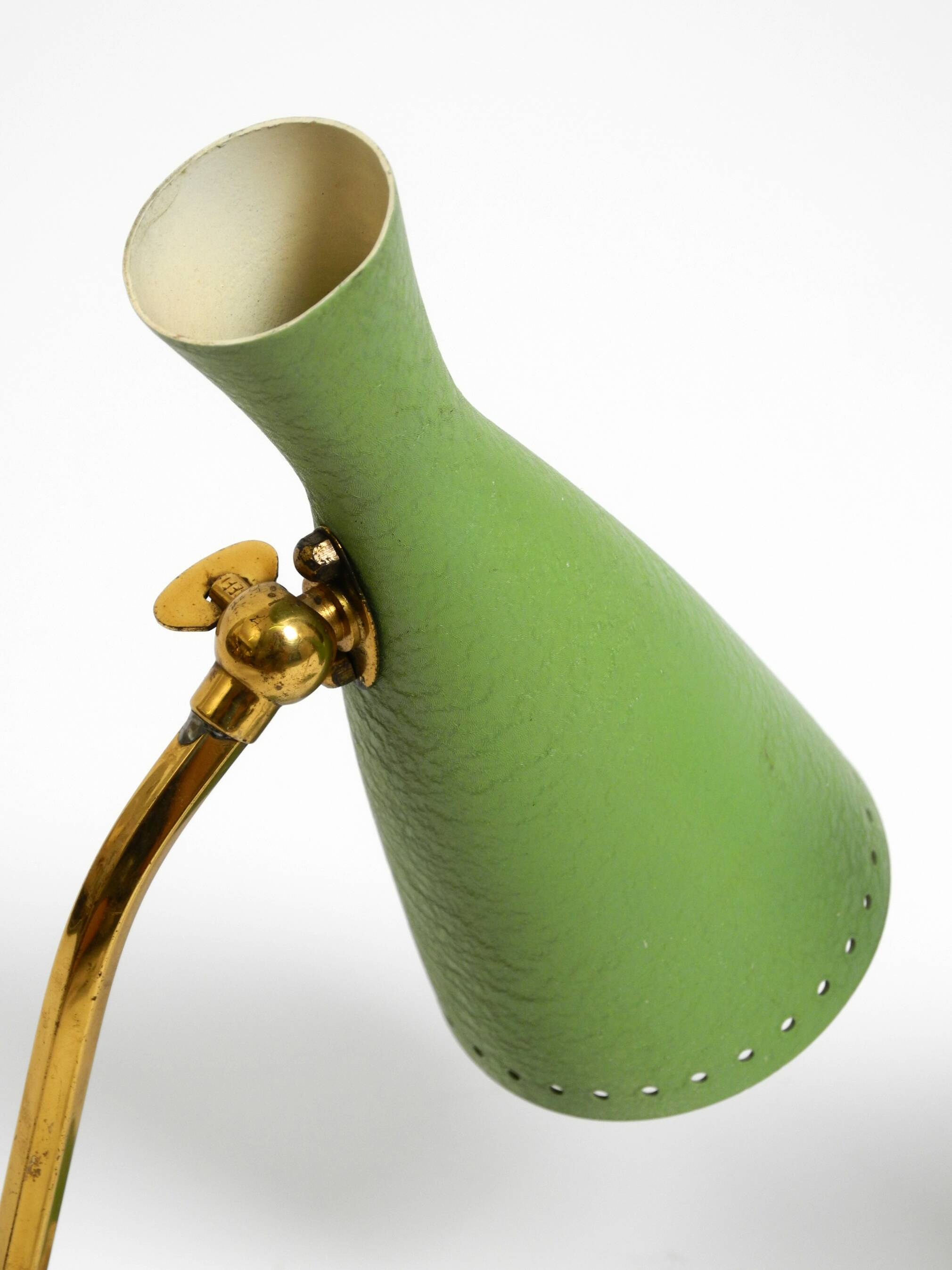 Pair of beautiful green Mid Century Modern Diabolo crow's foot table lamps