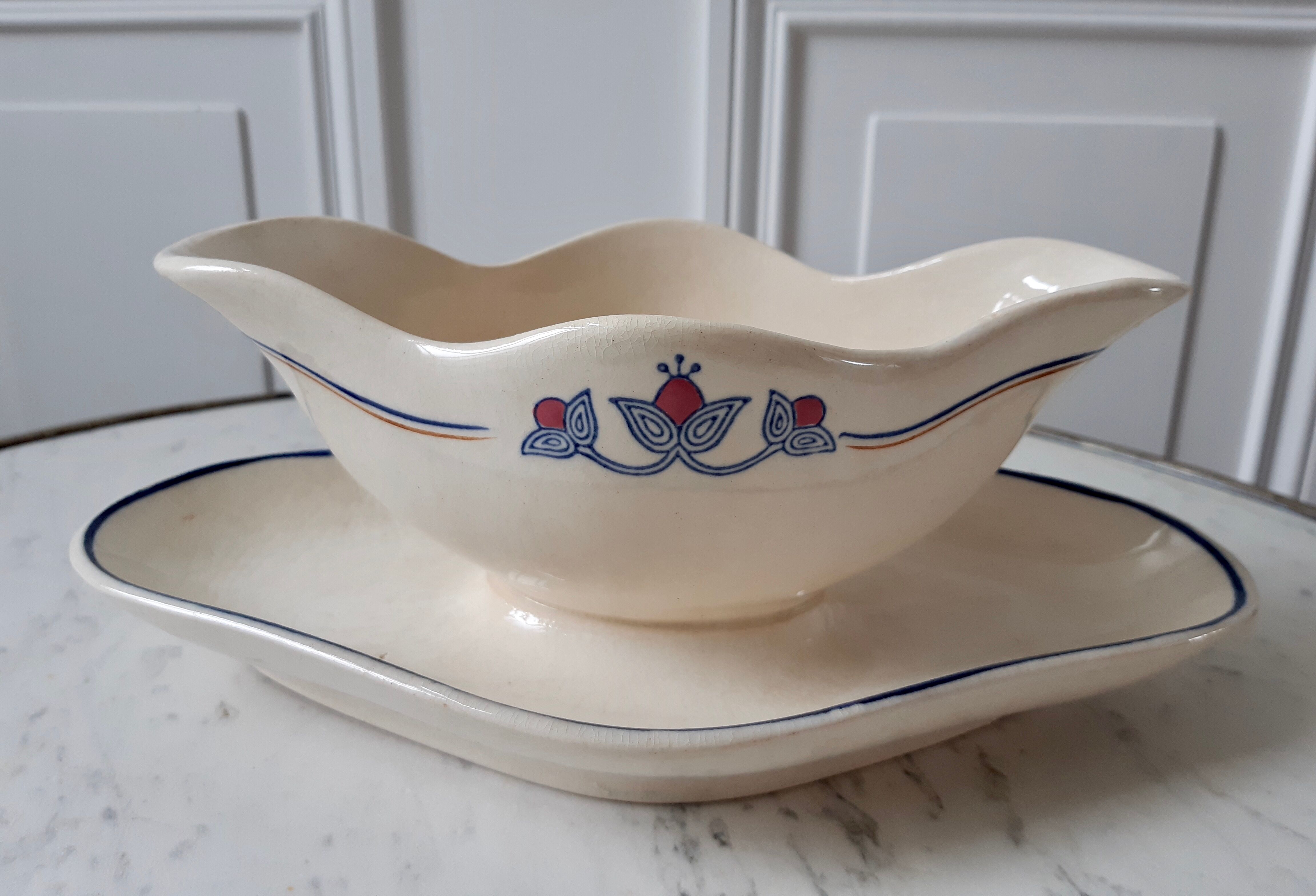 Saucière Terre de Fer Salins E Charbonnier model Tregastel