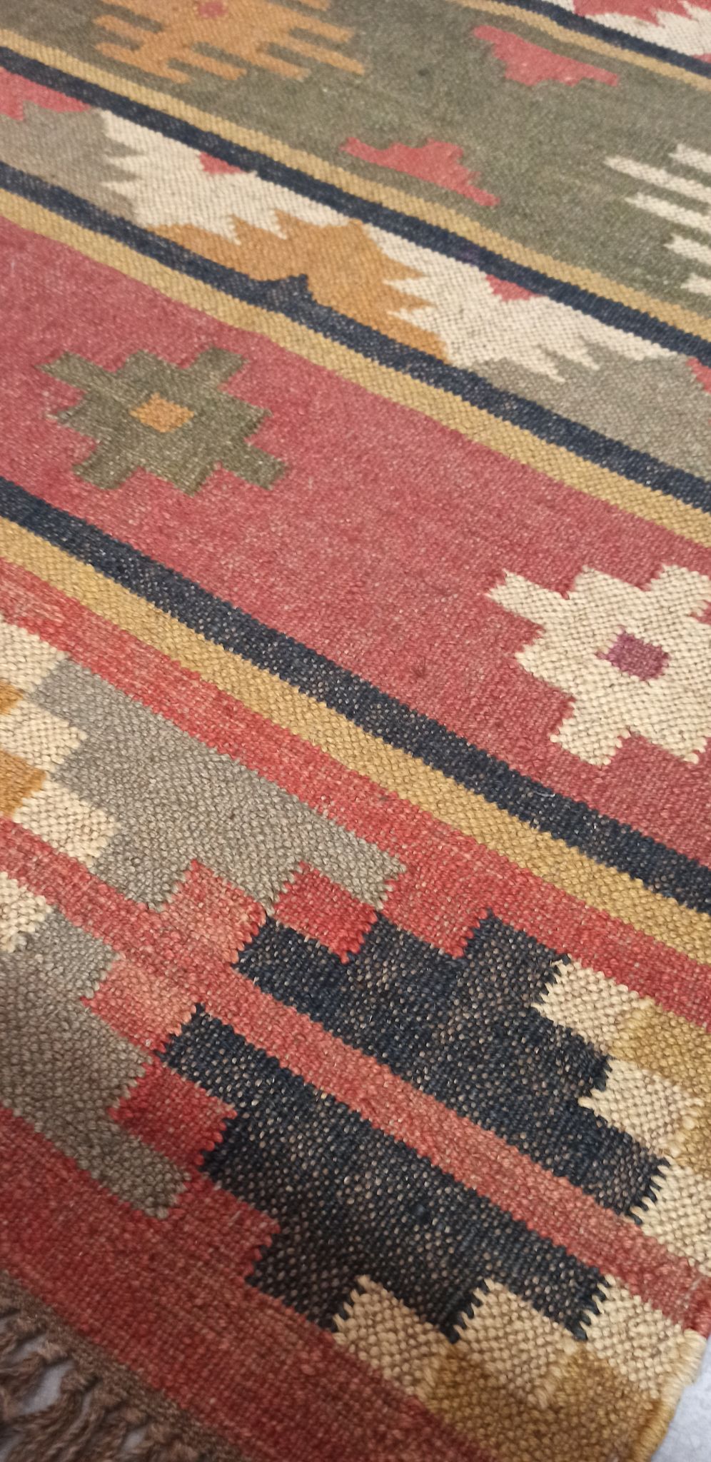 Tapis kilim en coton et toile de jute 90cm x 160cm