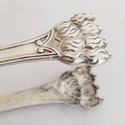 Silver-plated metal sugar or ice cube tongs, lion paws (ref 4)