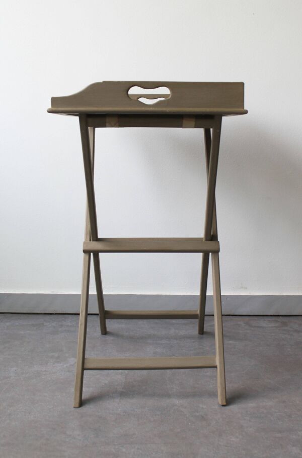 Plateau de service pliant et amovible en bois peint taupe