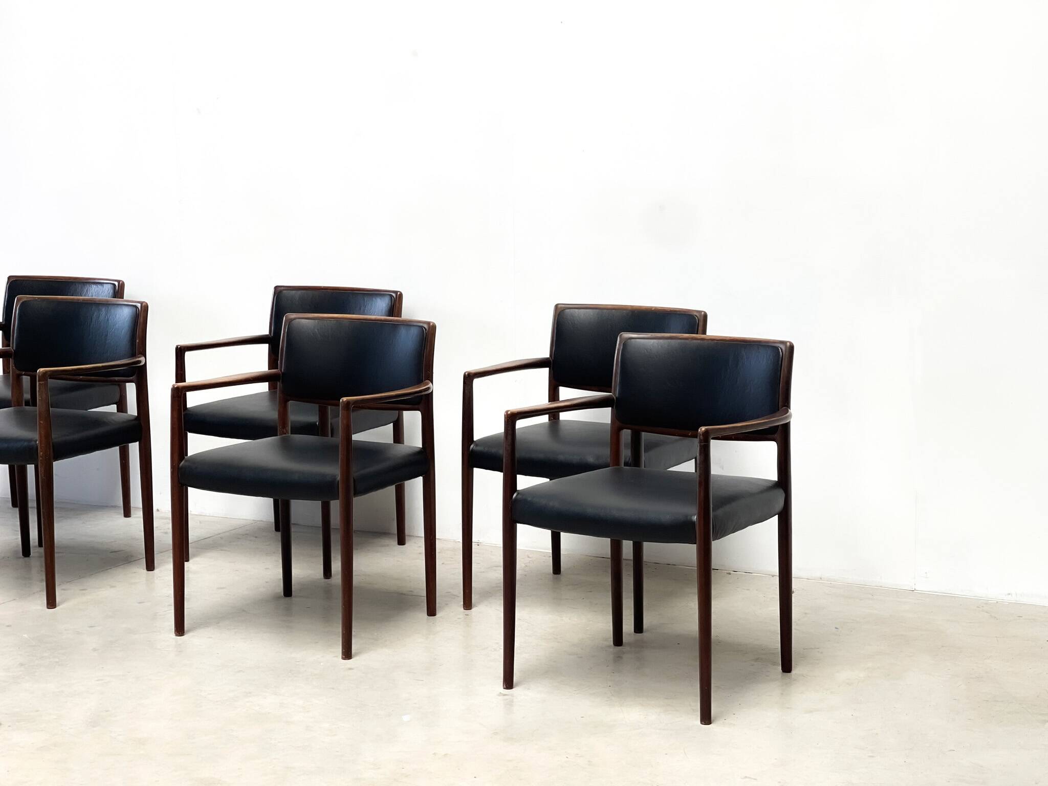 7 dining chairs attr. to Niels Moller