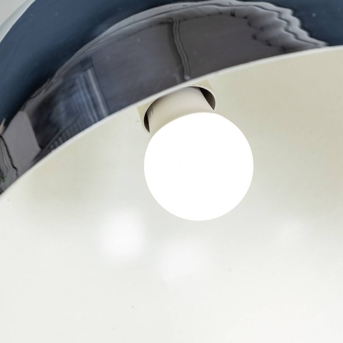 Une lampe de sol en chrome "espace" italienne du 20e siècle vers 1970