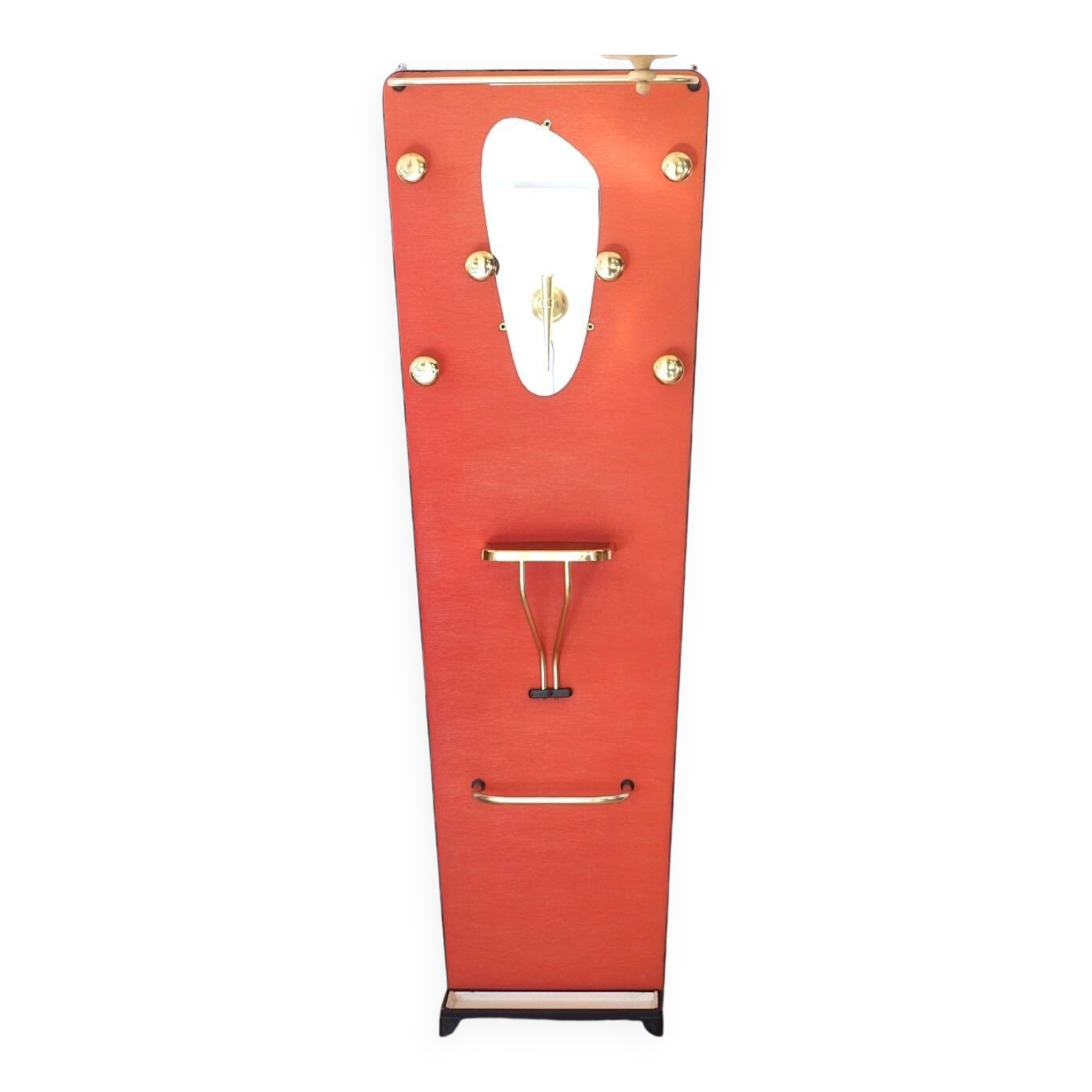 Vestiaire d'entrée vintage corail et laiton