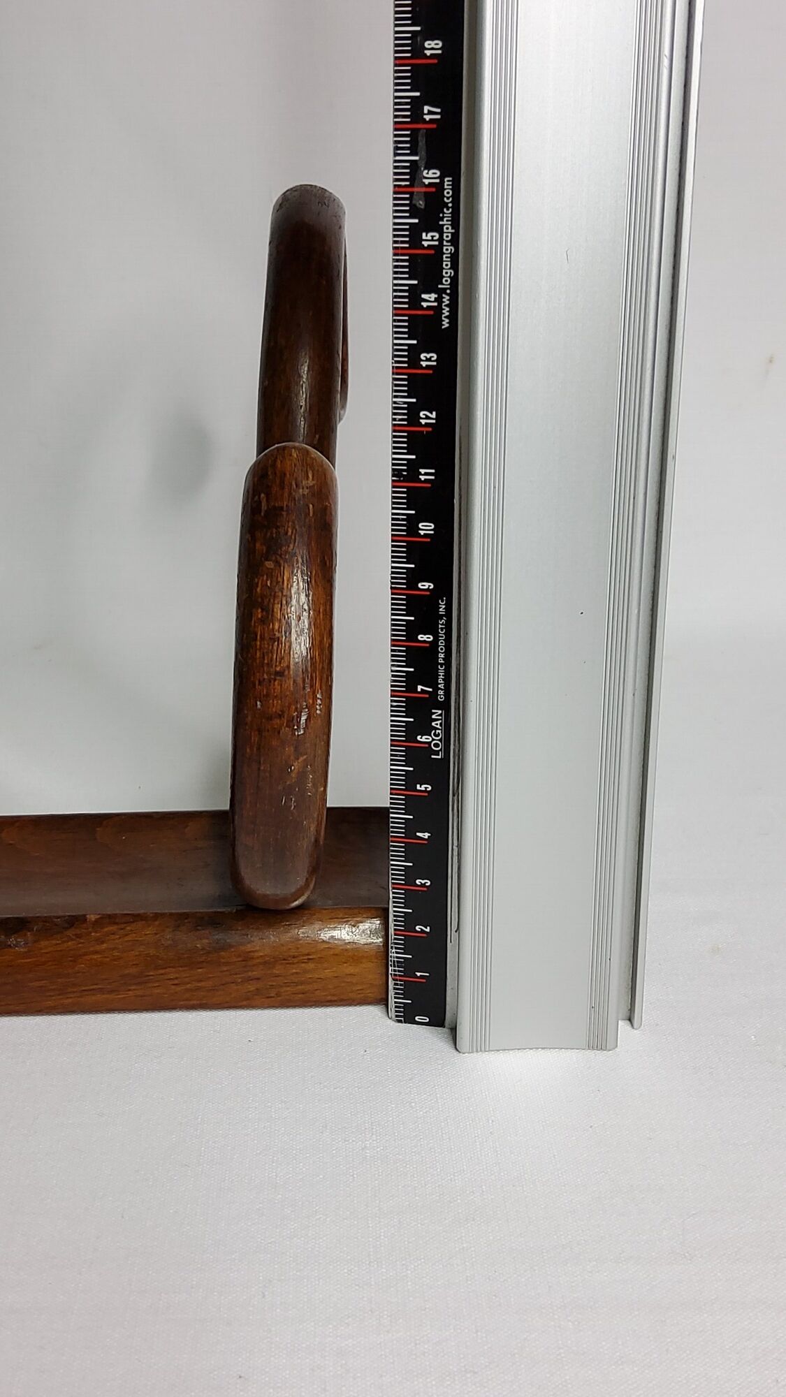 Coat rack in curved wood 1900, Michael Thonet, signed, 3 hooks