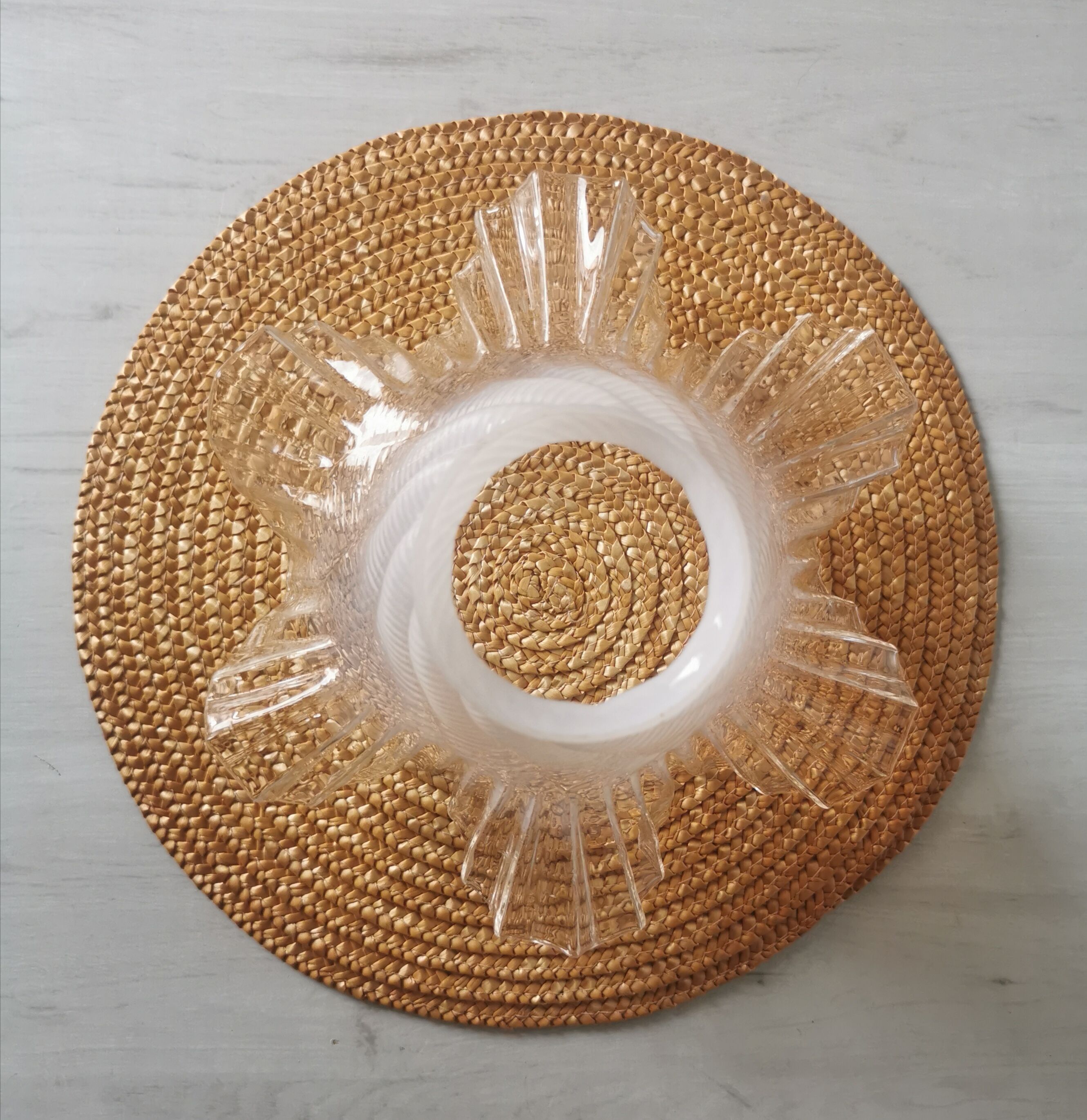 Tulip lamp opalescent glass