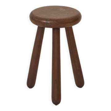 Tabouret Français tripode brutaliste vintage en bois massif (chêne) C. 1960