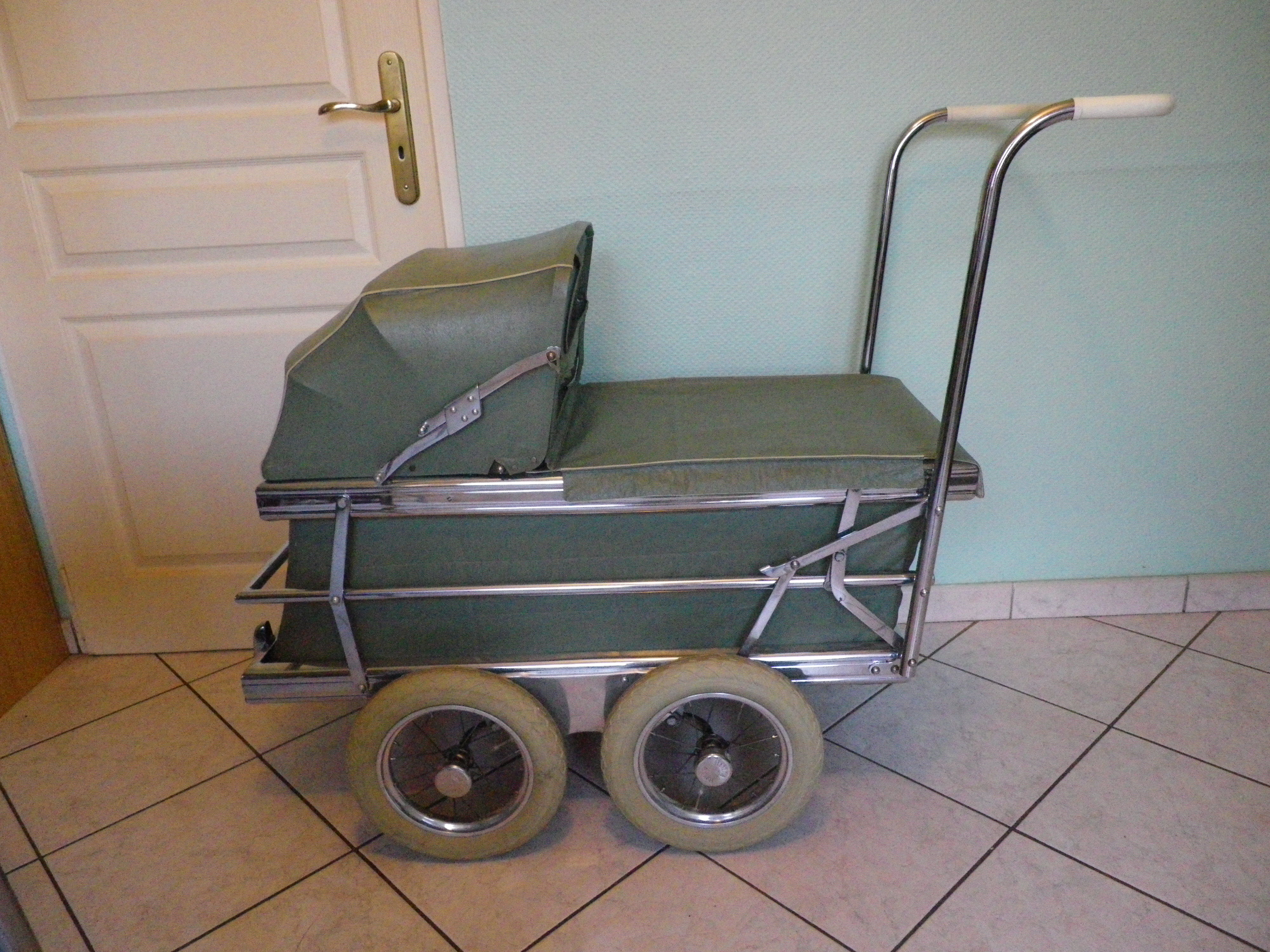 Landeau repliable d'origine de marque Flandria années 50