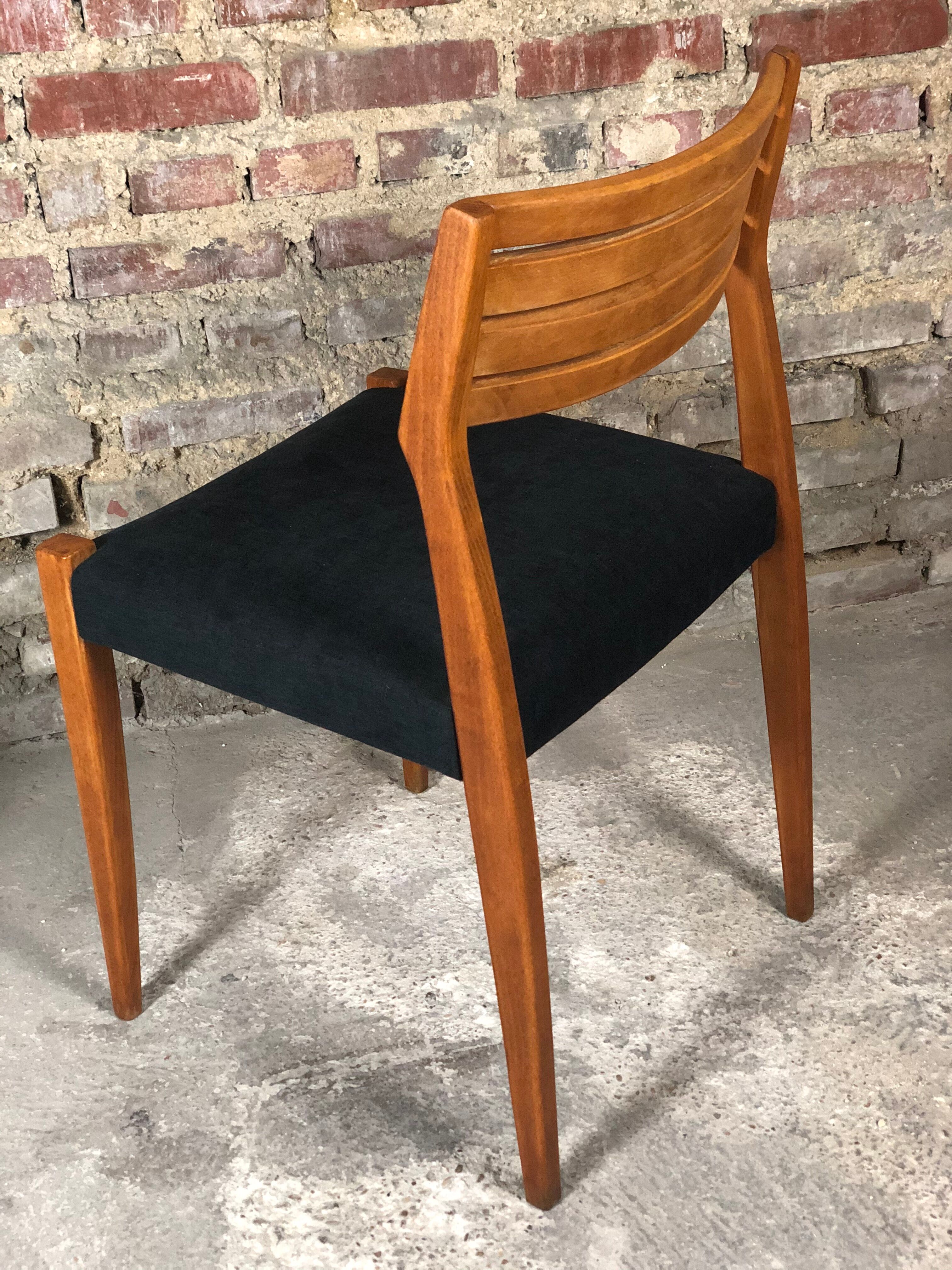 Suite of 4 Scandinavian teak chairs with anthracite grey velvet top 1960