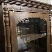 Vitrine de style colonial  en teck