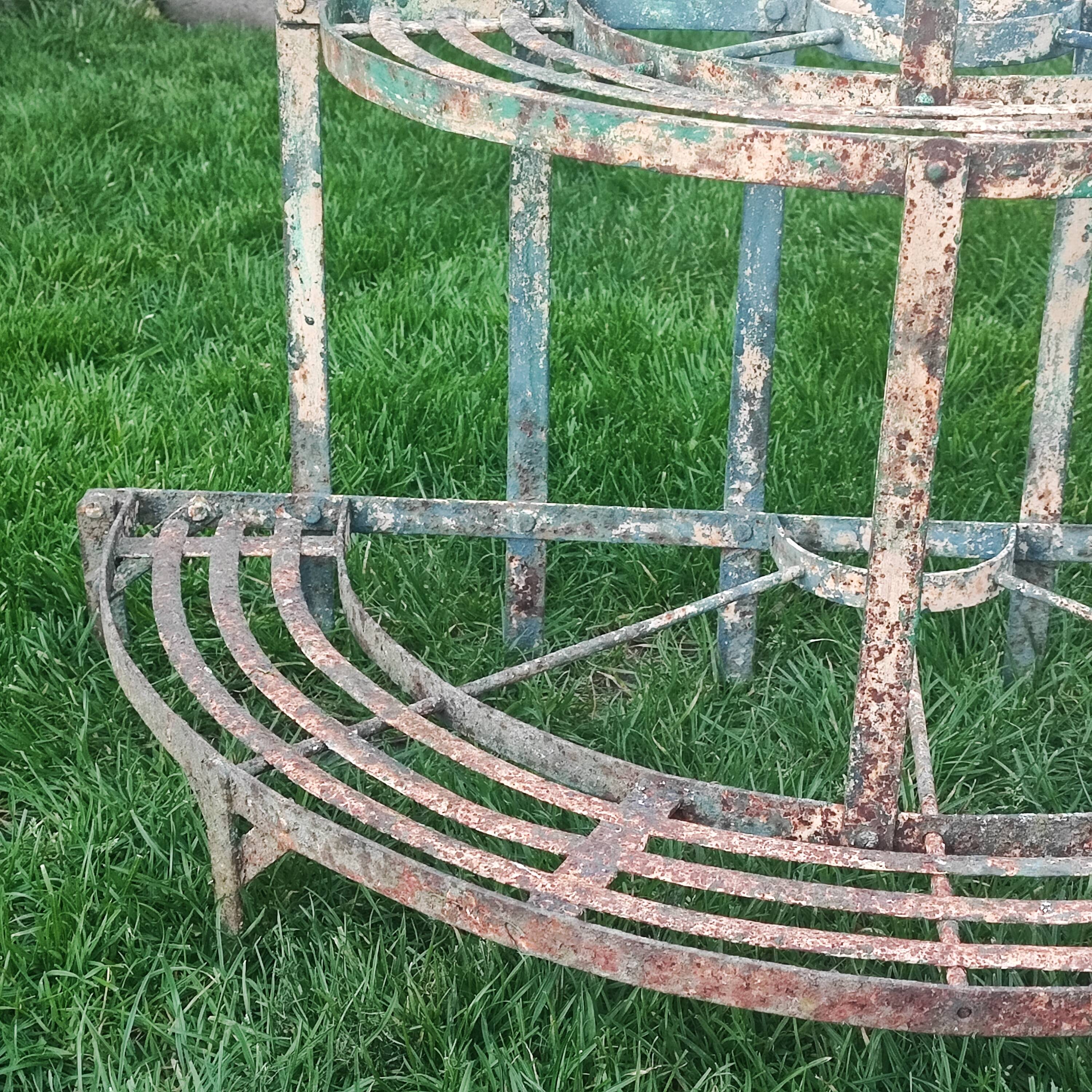 Half-moon florist plant holder