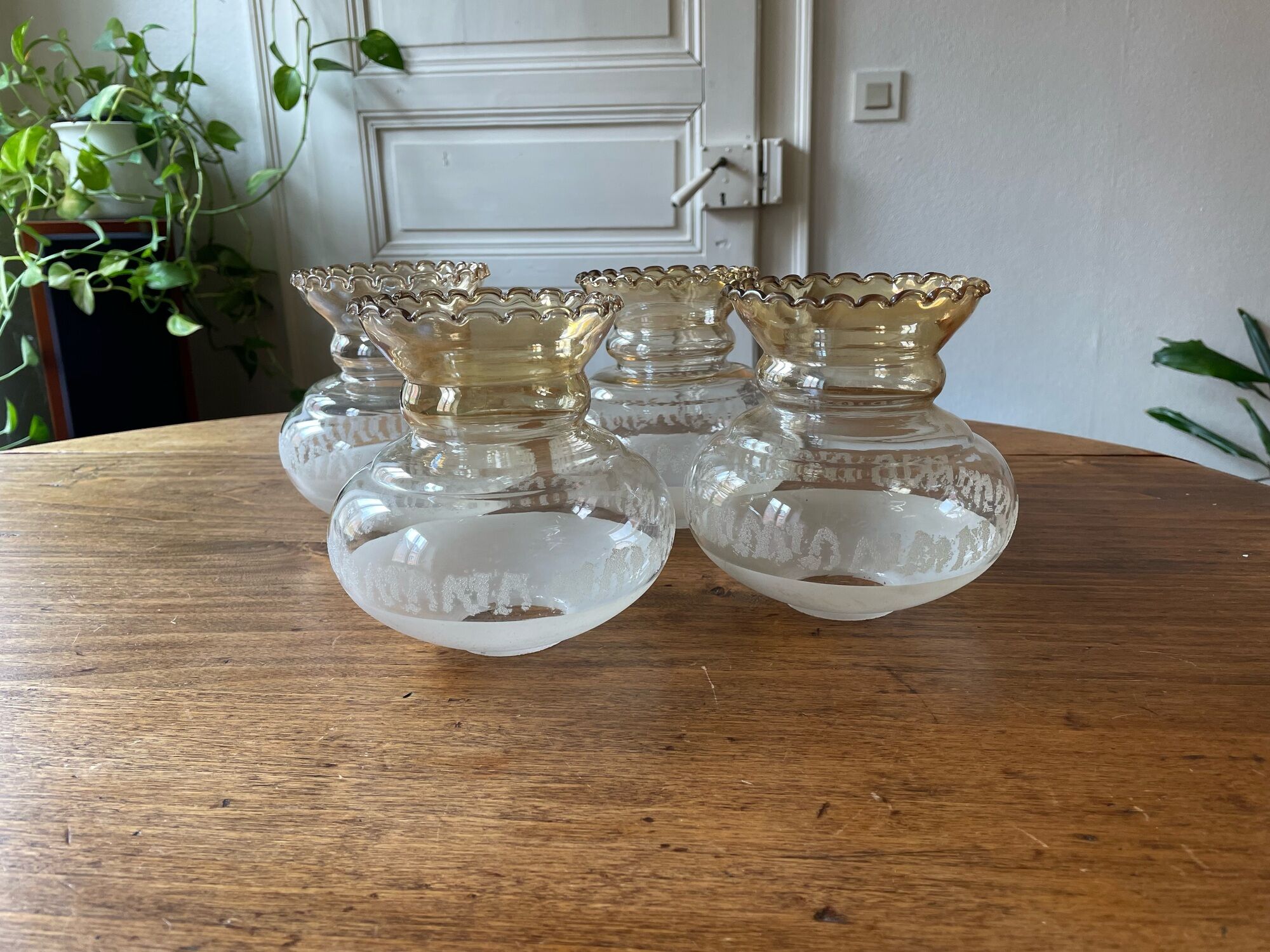 Set of 4 globes of glass lampshades, old, vintage