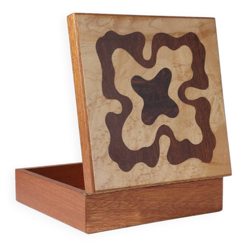 Coffret en bois fait main vintage avec incrustations