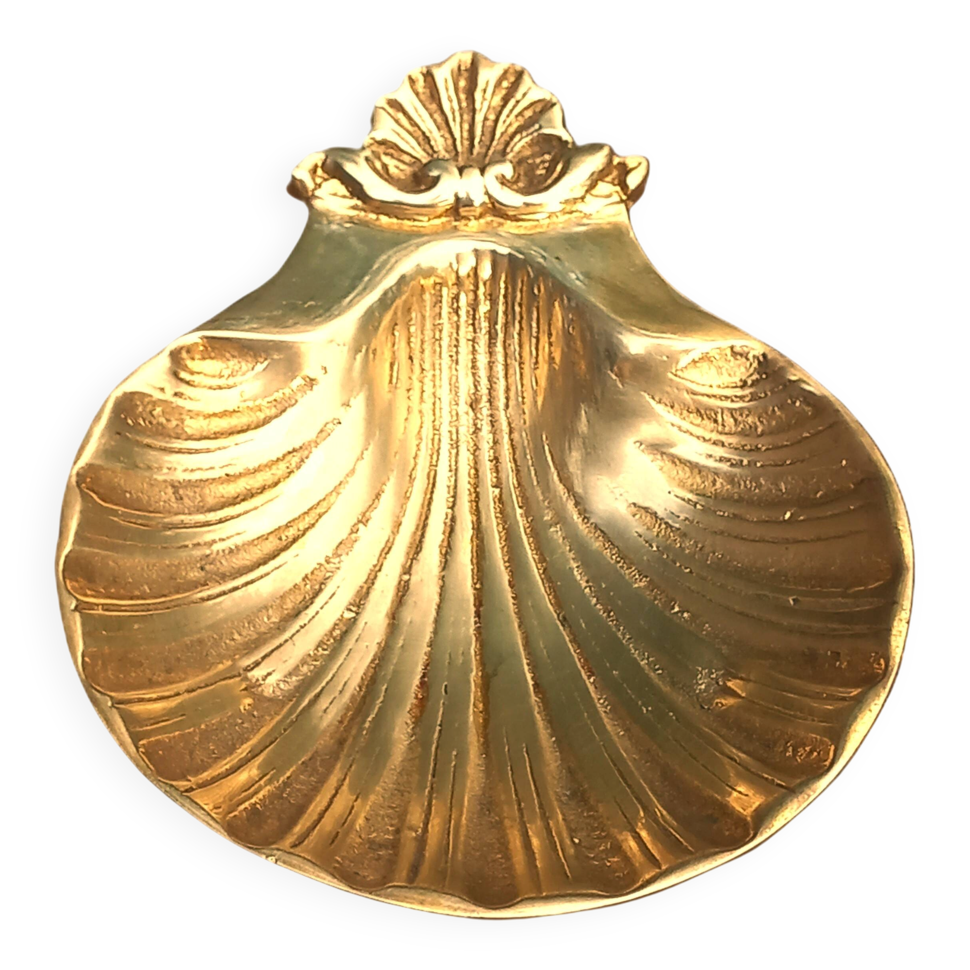 Brass scallop shell