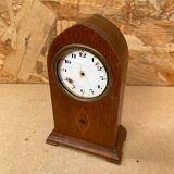 Ancienne pendule cheminée ogive marqueterie bois acajou vintage