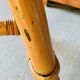 Table basse brutaliste bois et rotin