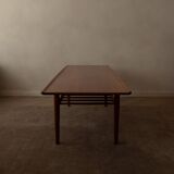 Table basse en teck danois par Grete Jalk avec cadre à lattes, années 1960.