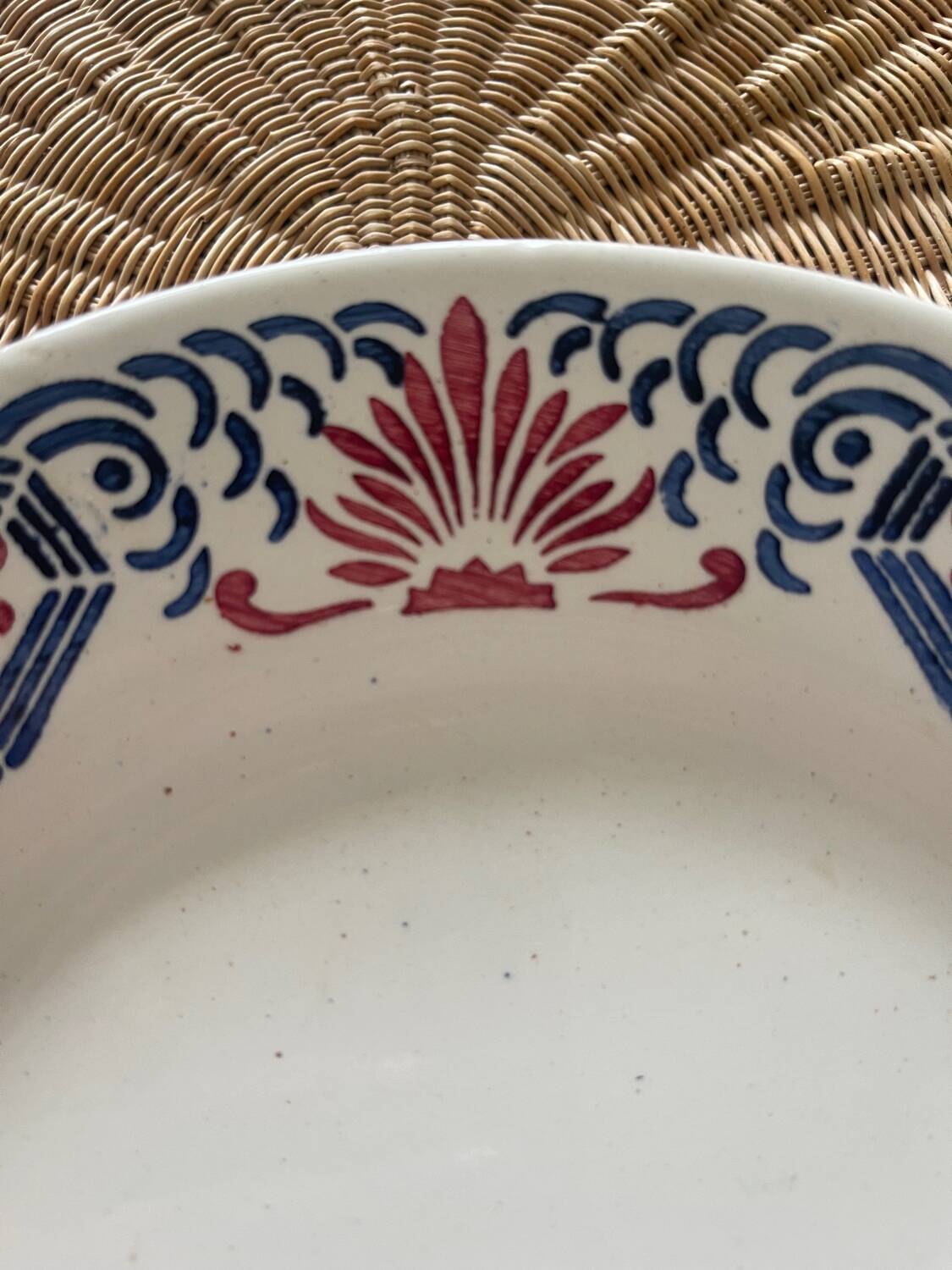 Choisy Le Roi iron earth plate