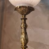Lampe bronze tripode 19eme sphere opaline Clichy