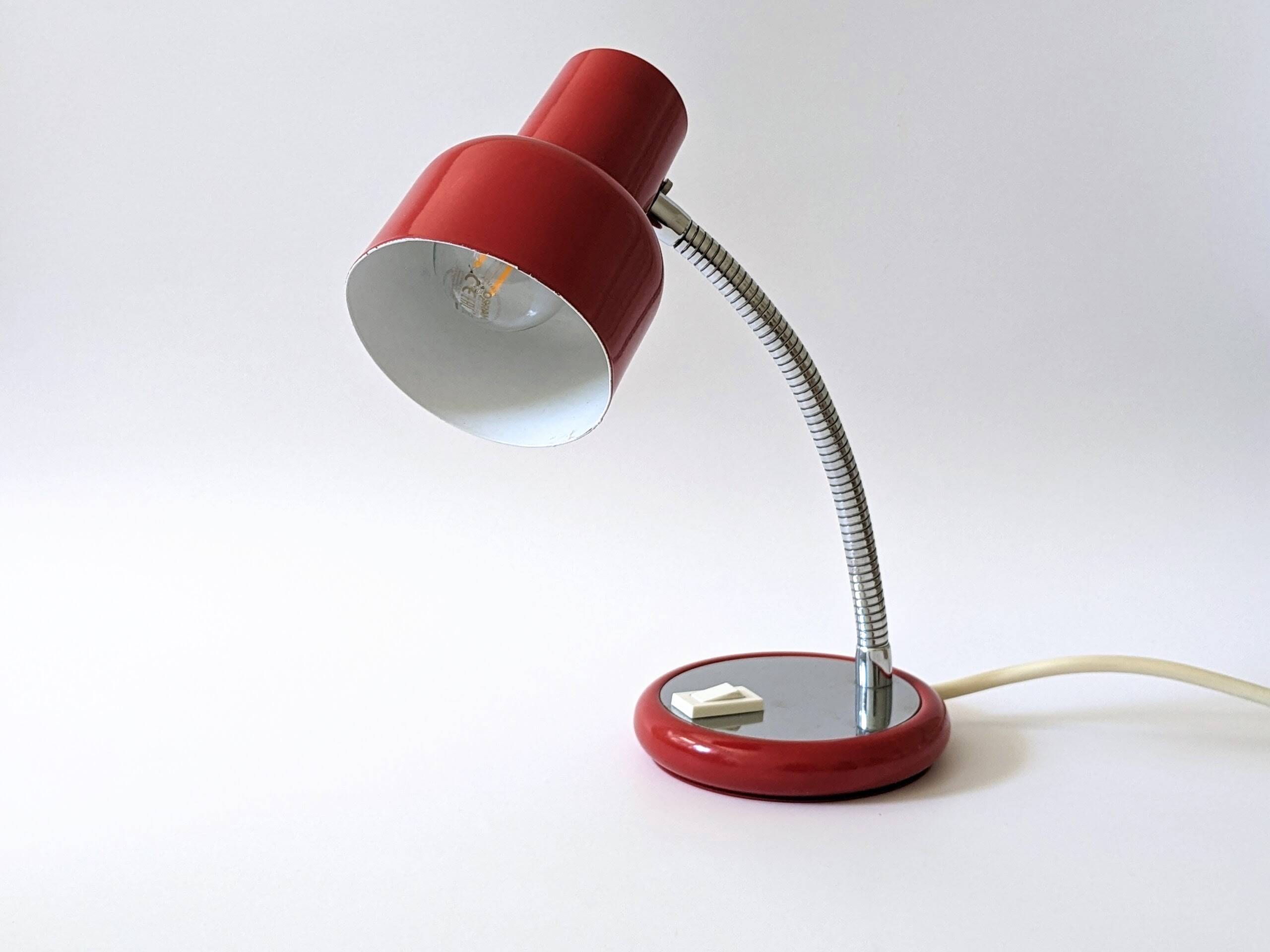 Lampe de bureau Richard Essig rouge et chrome des années 70