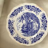 Twelve vintage flat plates Sarreguemines Model Castle