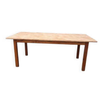 Large table
