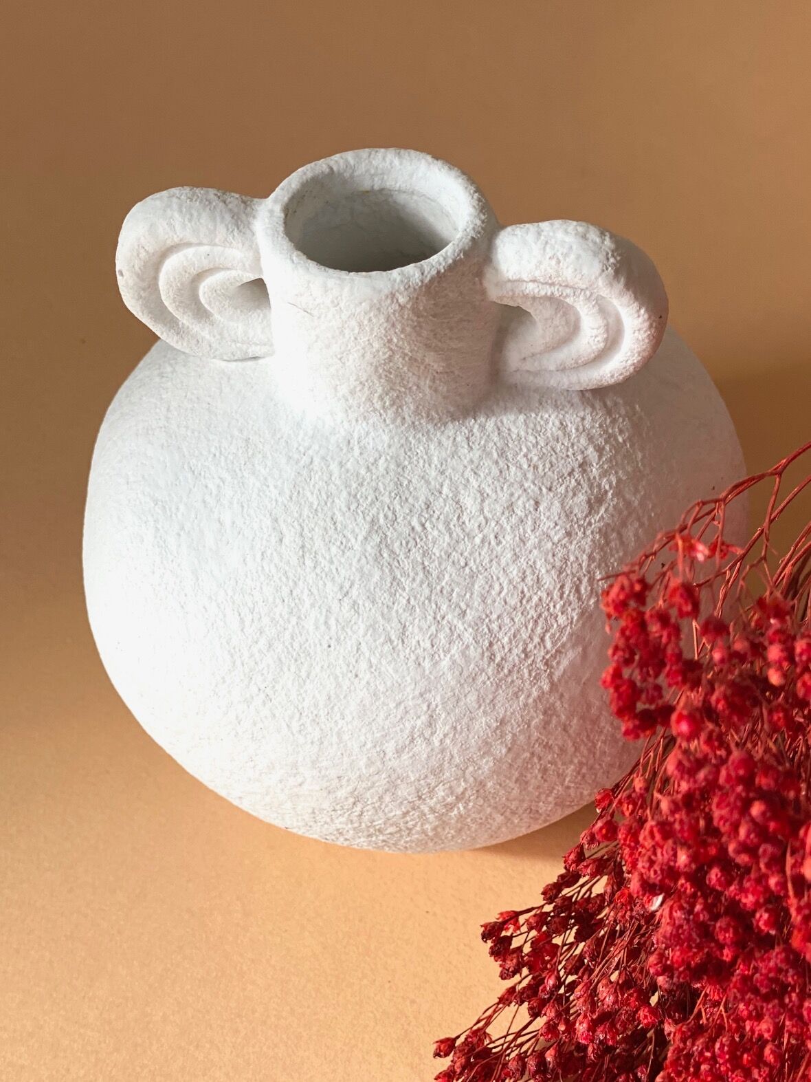 Vase en platre blanc avec anses 11cm