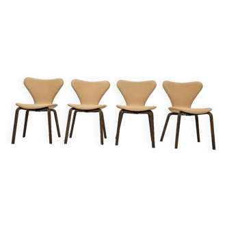 Ensemble Arne Jacobsen Seven chaise grand prix Fritz Hansen