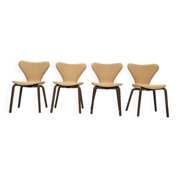 Ensemble Arne Jacobsen Seven chaise grand prix Fritz Hansen