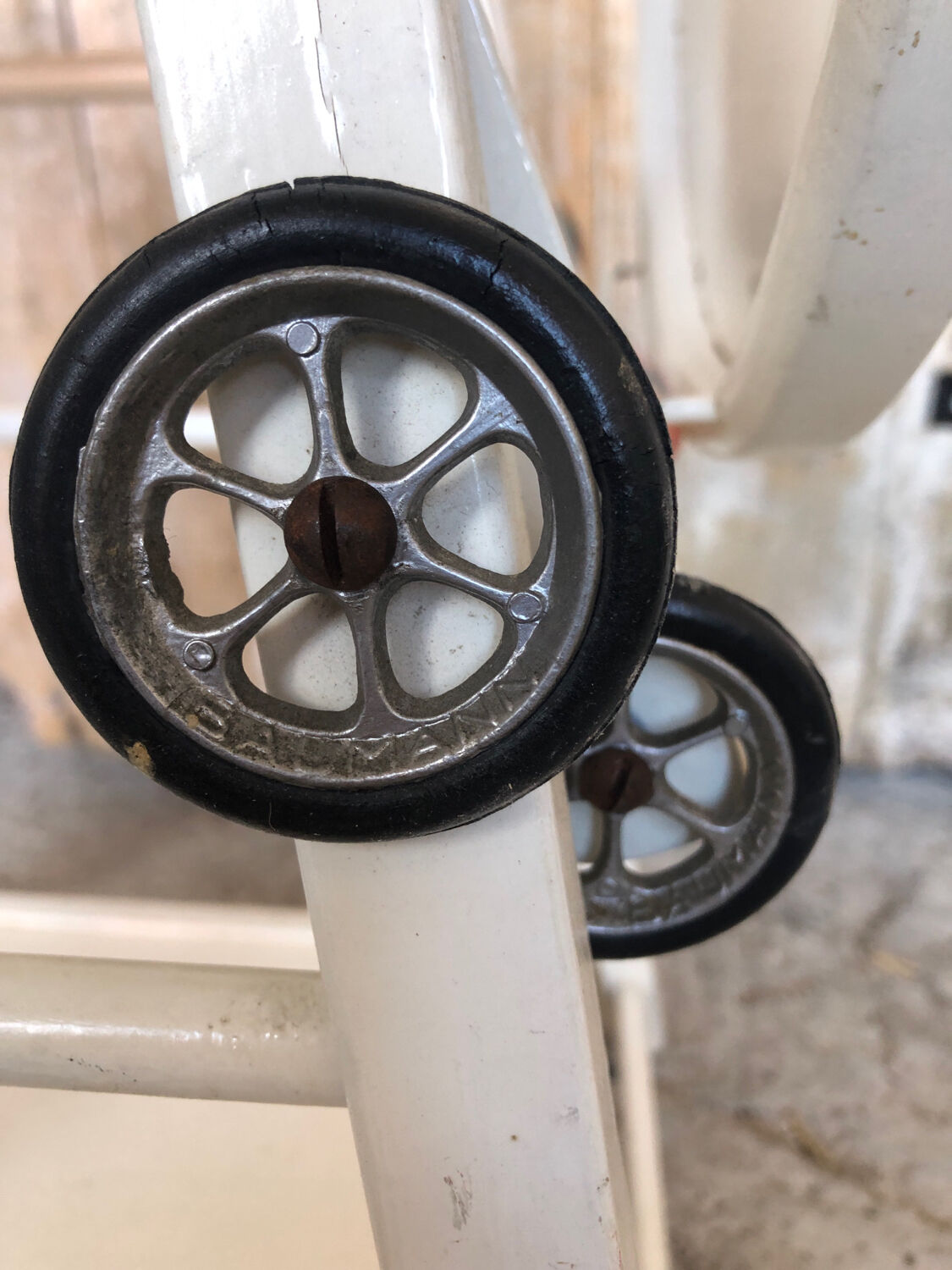 High chair bebe baumann vintage white wood