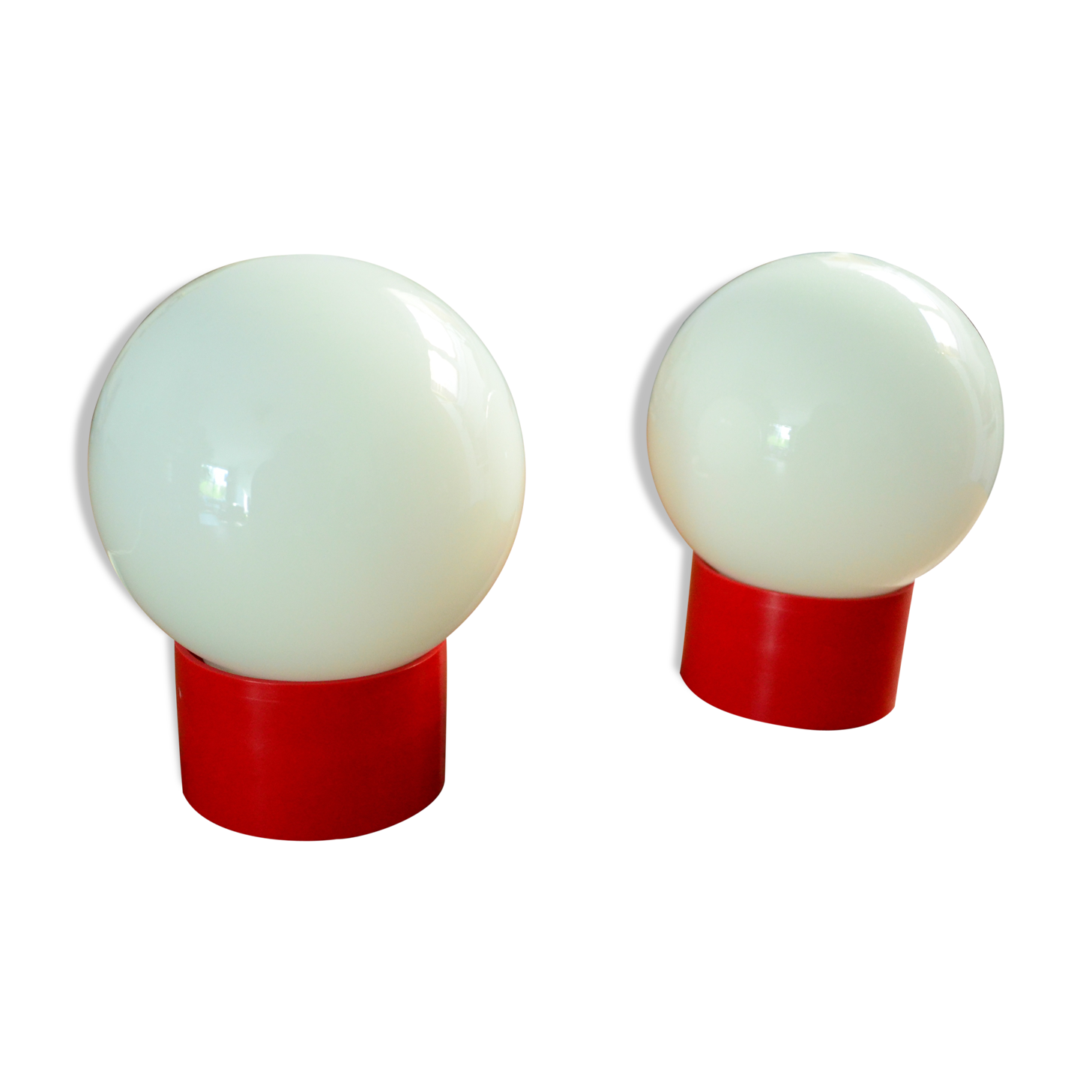 Pair of bedside lamps in opalinec, 70s
