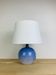 Lampe boule en céramique bleue signée Duriez, années 80
