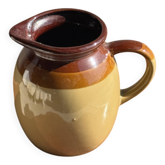 Taiwan two-tone pitcher