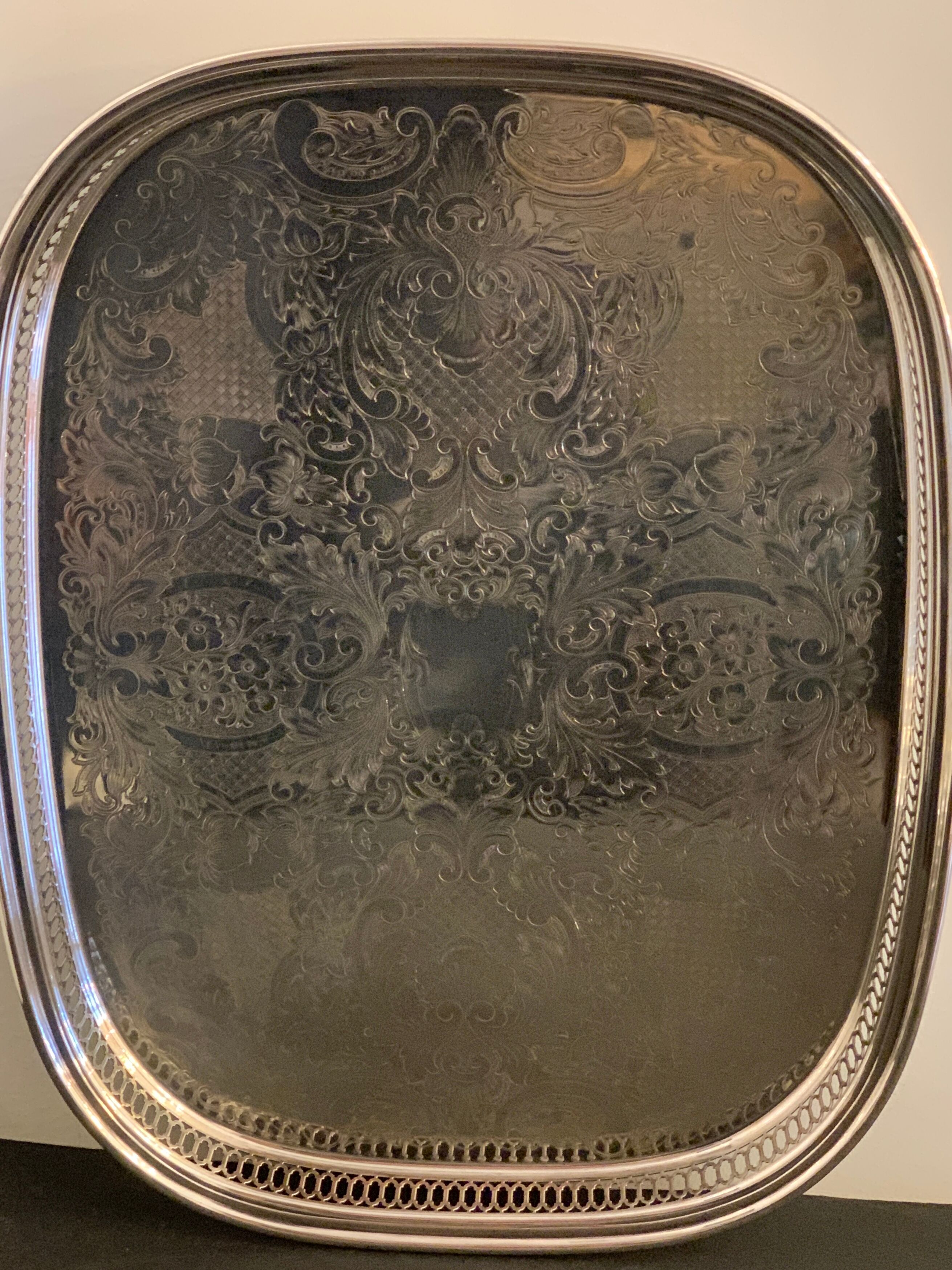 Christofle serving tray in silver metal