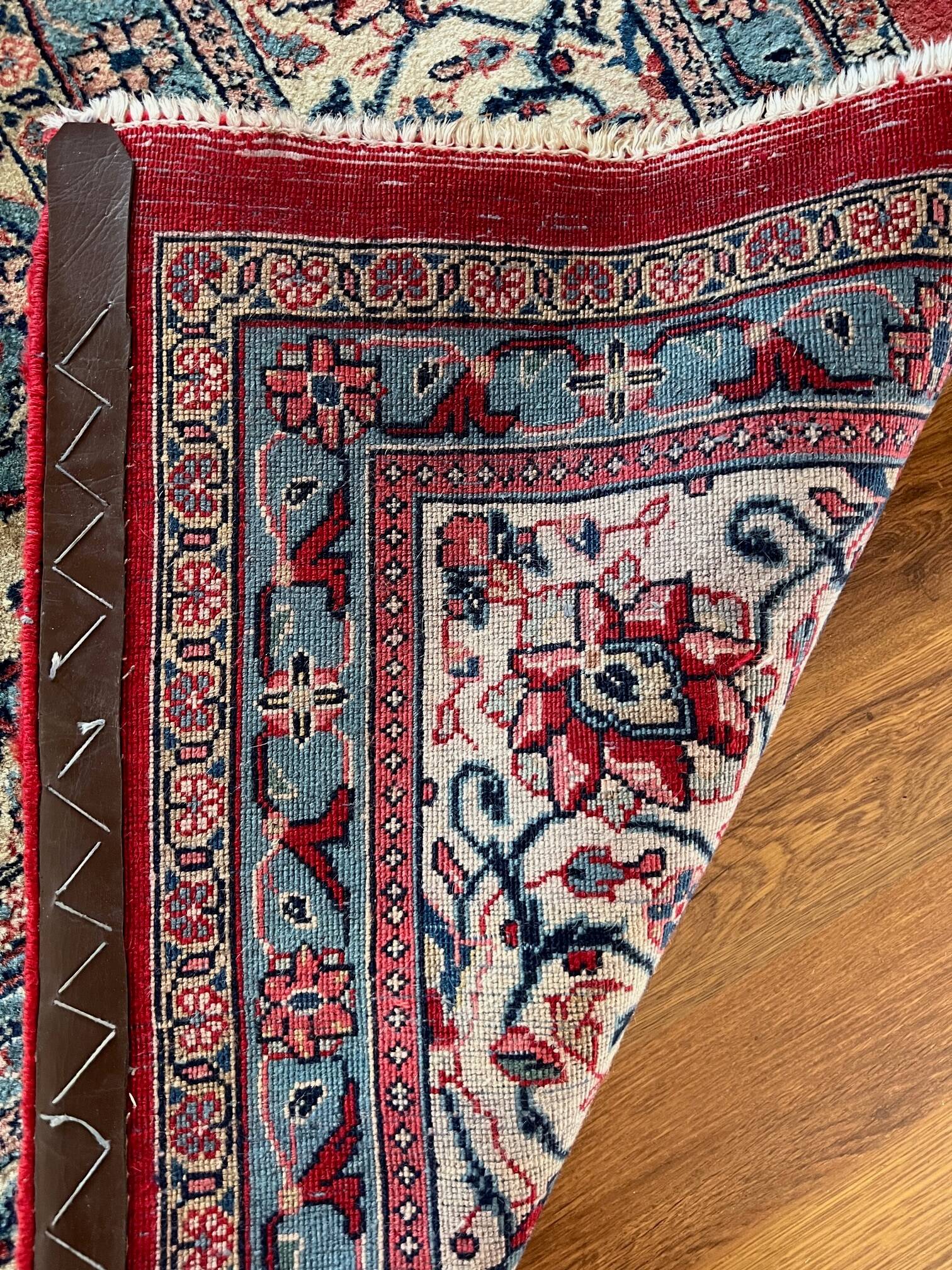 Sarouk Mahal. Grand Persian carpet made of 100% wool, 373x282 cm.