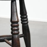 Tabouret Windsor antique anglais du XVIIIe siècle avec du caractère.