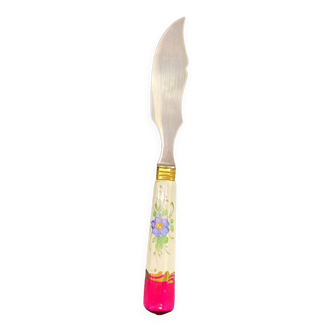 Butter knife with Louis XV style porcelain handle