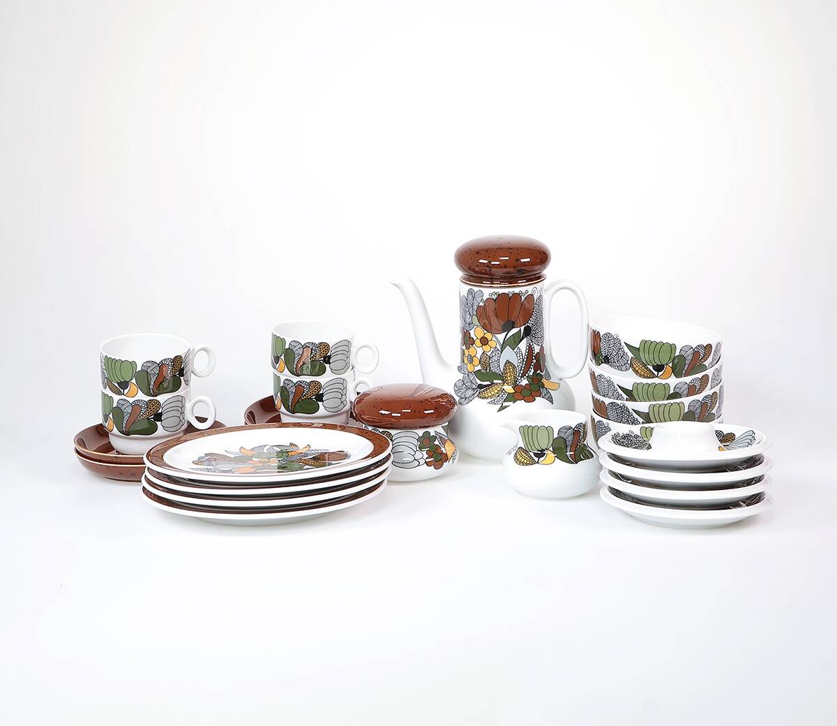 Porcelain Breakfast Tableware by Thomas, 1970s, Set of 19