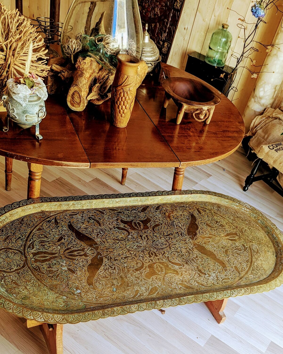 Very large eastern plateau